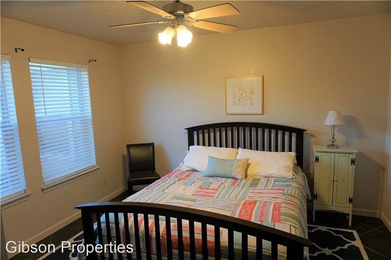 1000 Sandy Point Rd - Photo 3 of 12