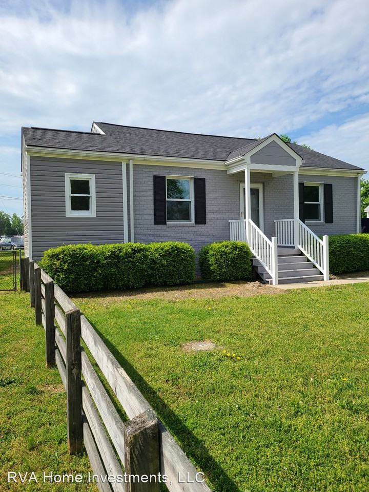 3105 Chesham St - Photo 2 of 9