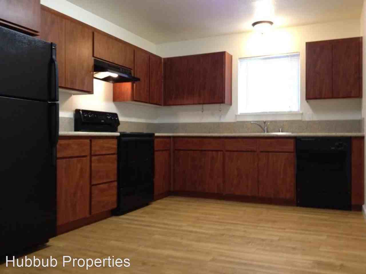 1055 & 1061 Center St. - Photo 3 of 6