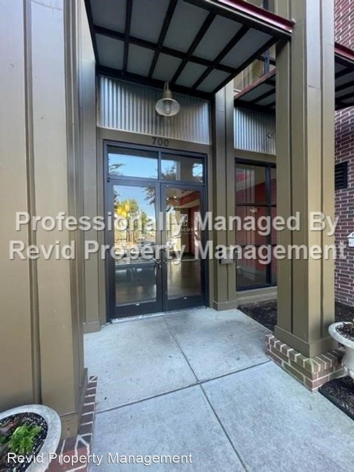 700 Harbor Bend Rd #103 - Photo 3 of 27