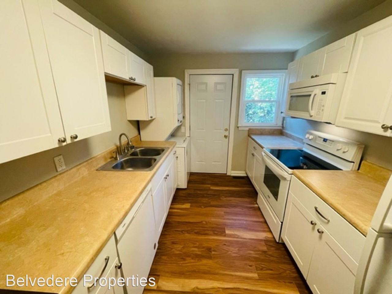 718 S Elam Ave - Photo 3 of 10
