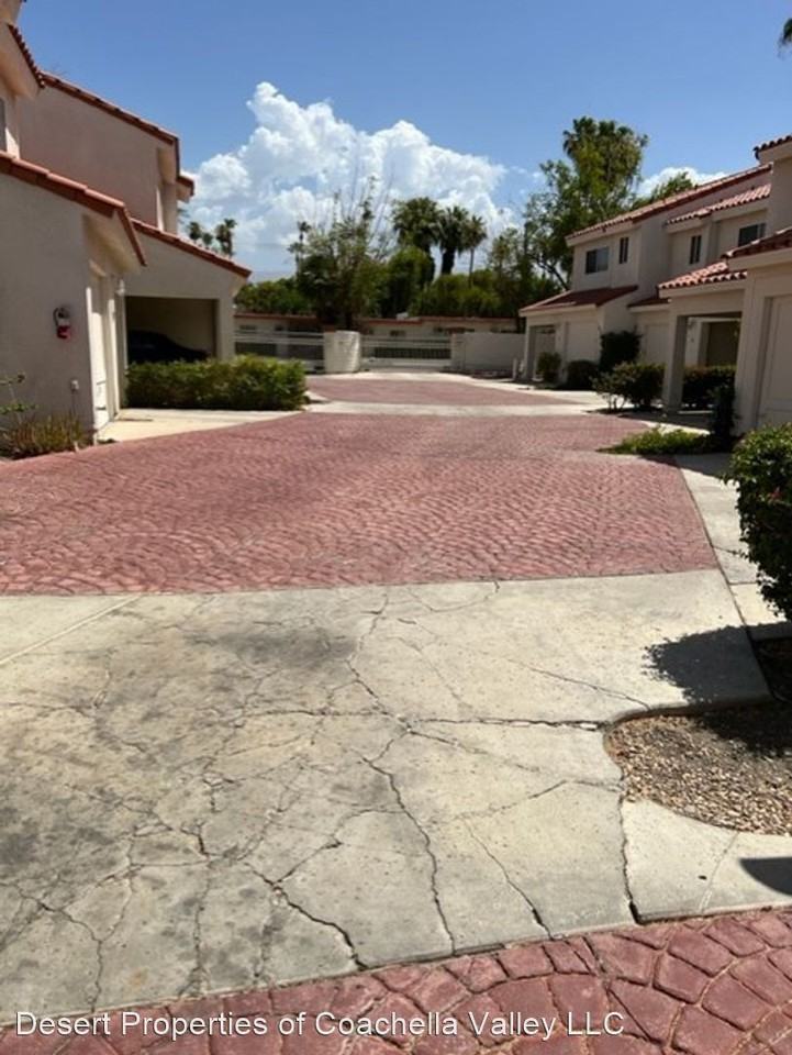 73720 Shadow Mountain Drive - Photo 3 of 26