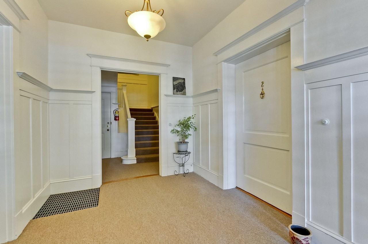 2910 Hillegass Ave #4 - Photo 3 of 12