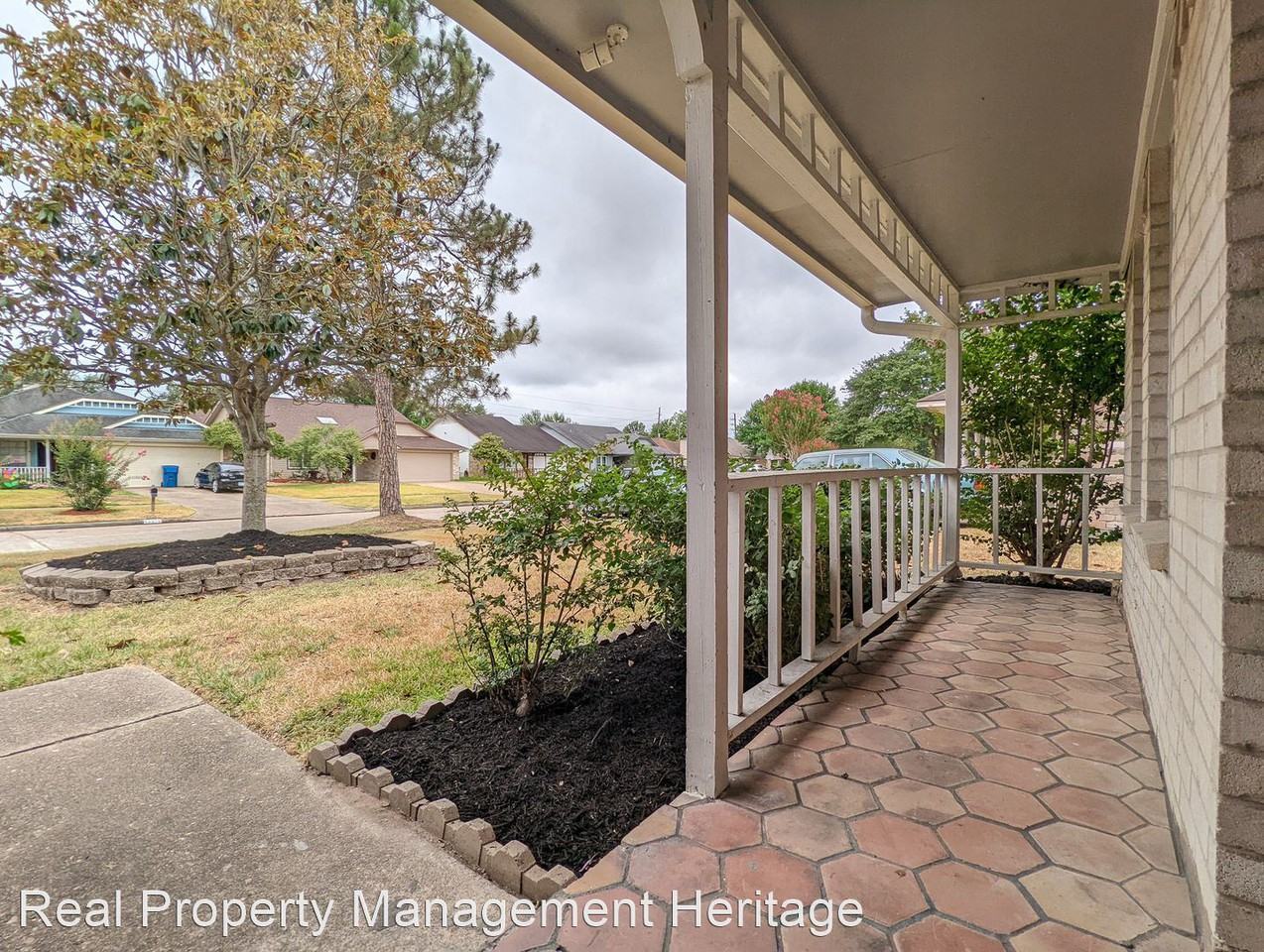 15914 Barbarossa Dr - Photo 2 of 21
