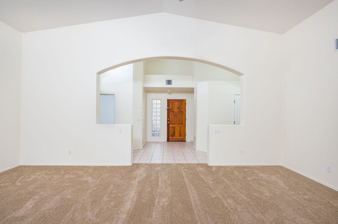 3212 W Flowering Cactus Ct - Photo 2 of 16