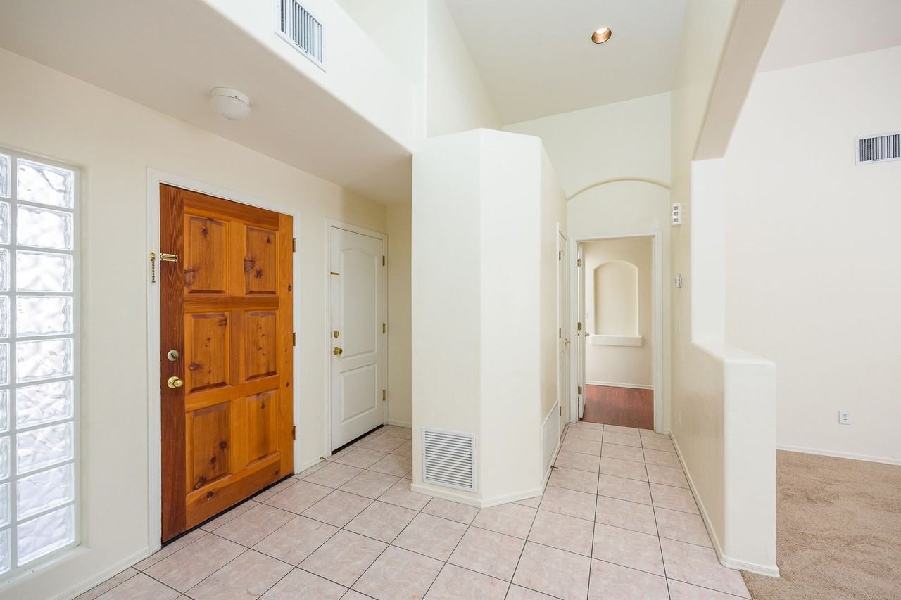 3212 W Flowering Cactus Ct - Photo 3 of 16