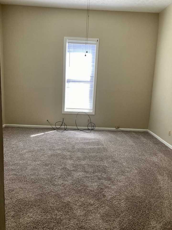 1340 Rhodes St - Photo 4 of 8