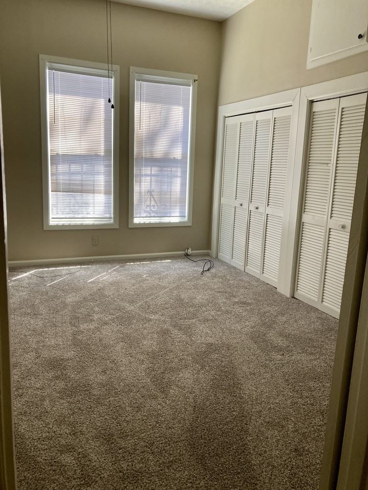 1340 Rhodes St - Photo 6 of 8