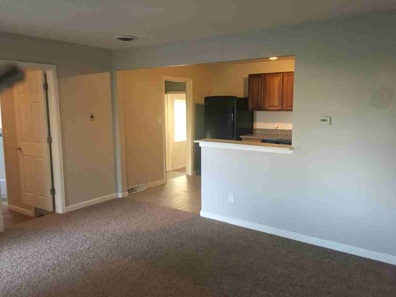 1060 Emporia St - Photo 3 of 9