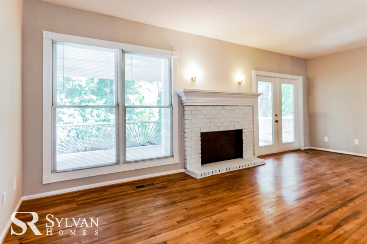 2503 Grand Point Cir - Photo 2 of 30