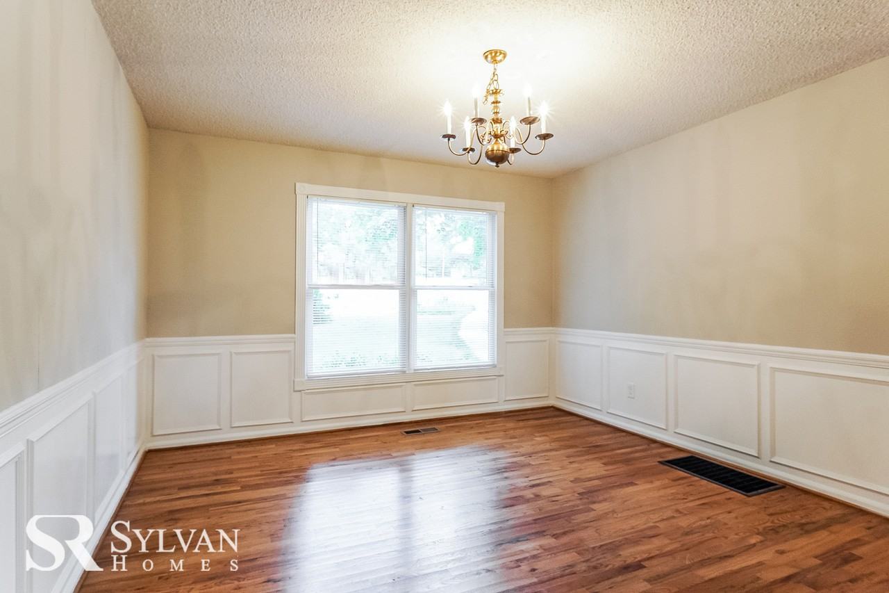 2503 Grand Point Cir - Photo 3 of 30