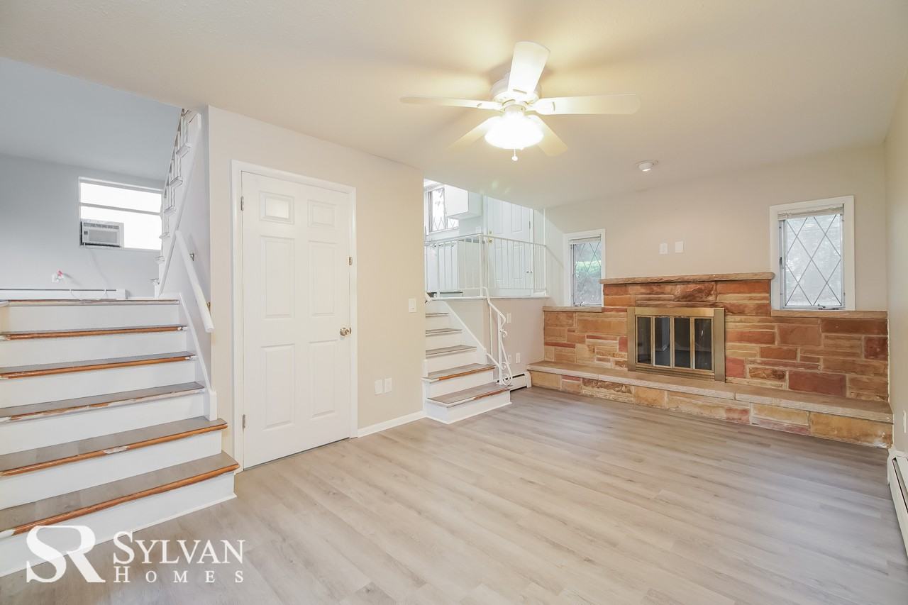 4729 Imperial Dr - Photo 3 of 12
