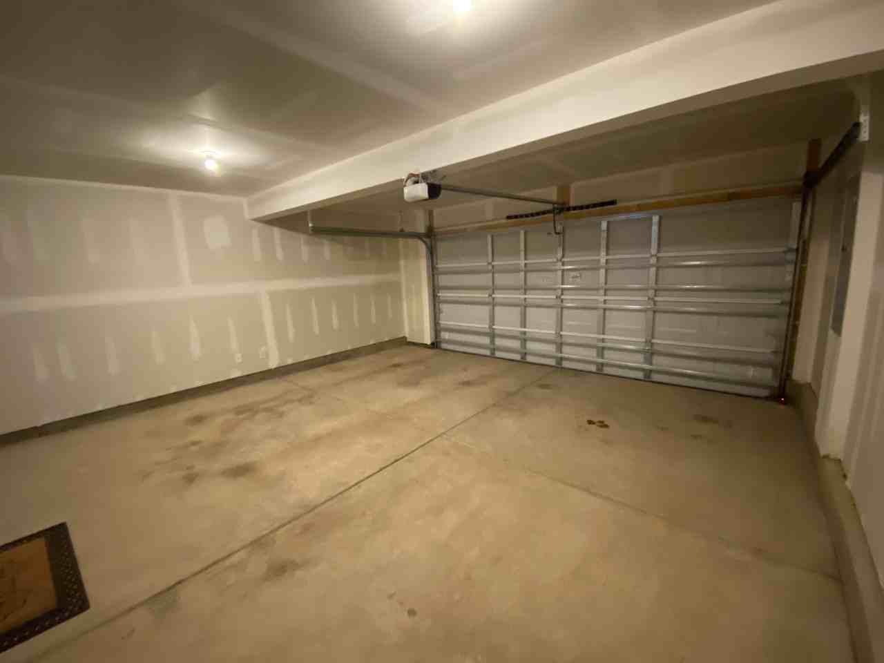 7500 Luminary Dr - Photo 5 of 11