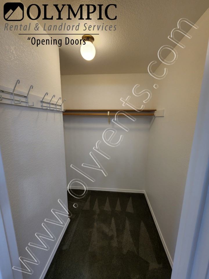 1531 Thomas St Nw - Photo 3 of 5
