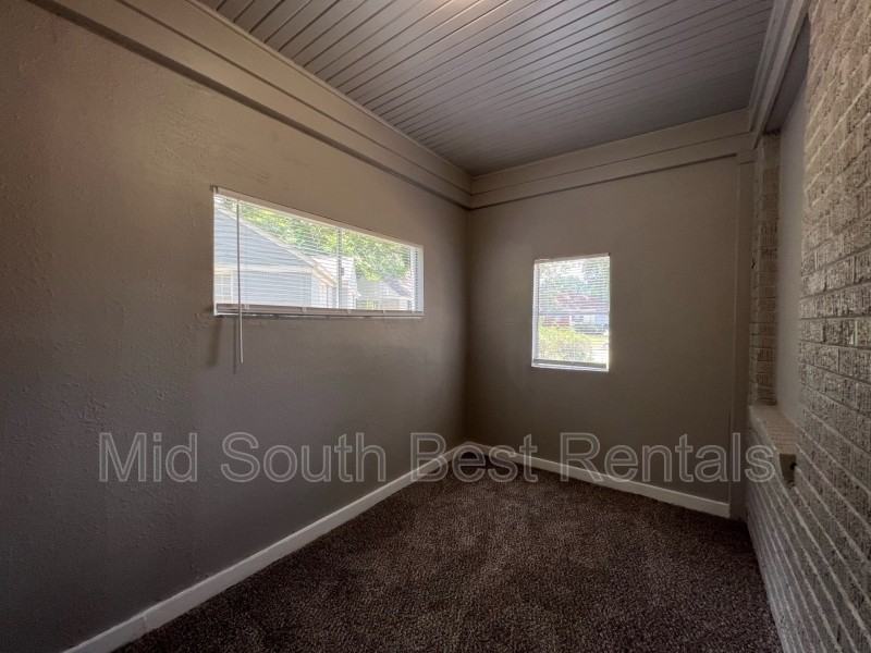 2261 Alameda Cv - Photo 5 of 8