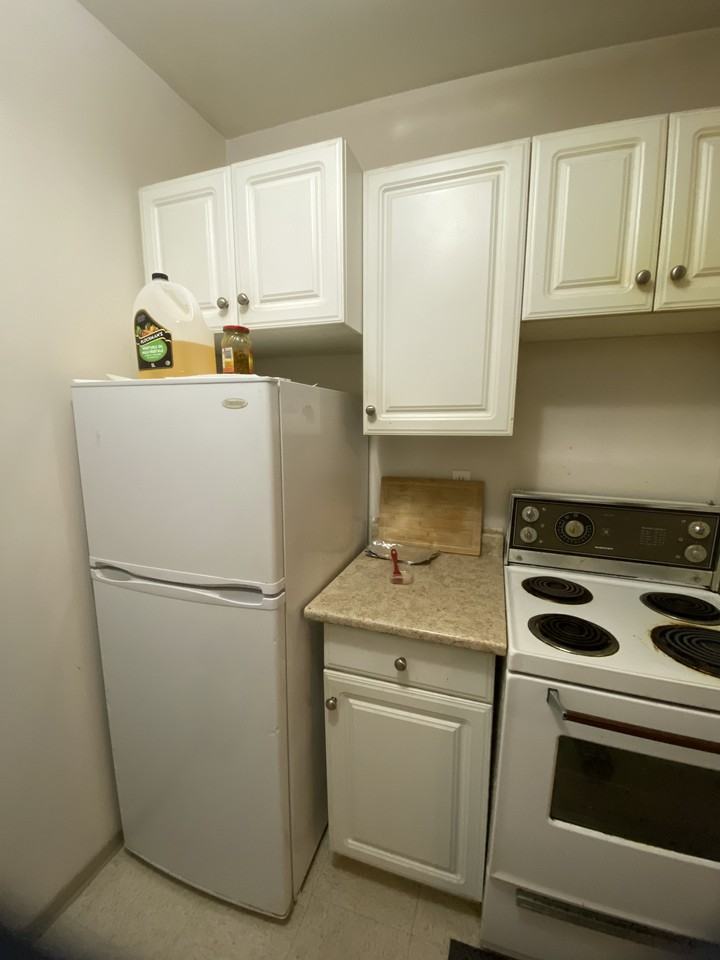 1220 Molson Street - Photo 2 of 10