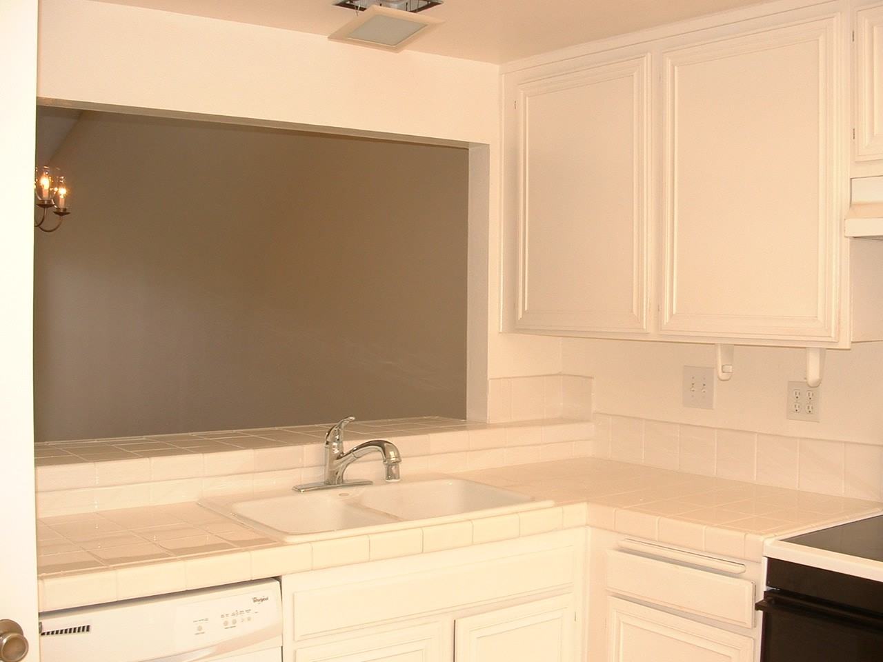 7281 Pierpoint Dr - Photo 3 of 22
