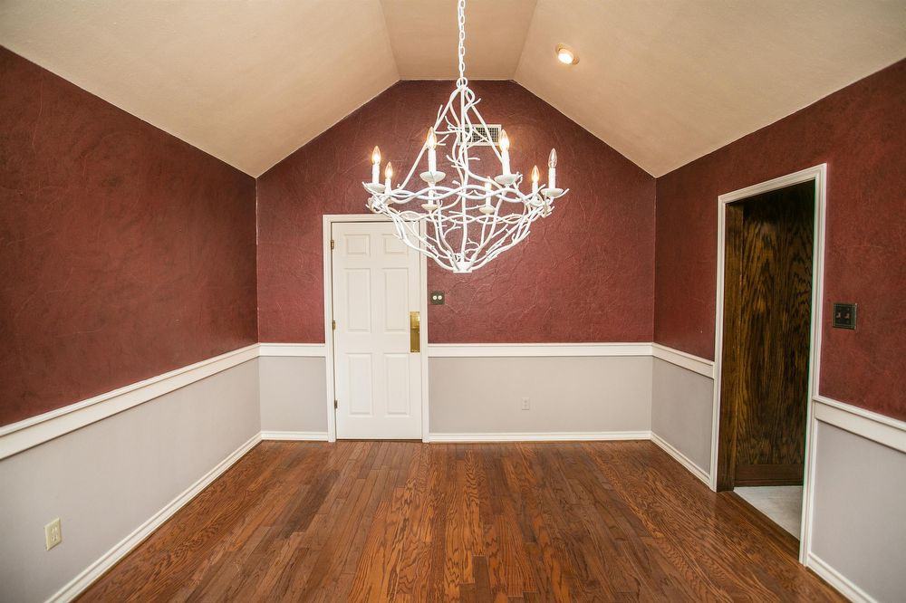 3908 77th St - Photo 3 of 20