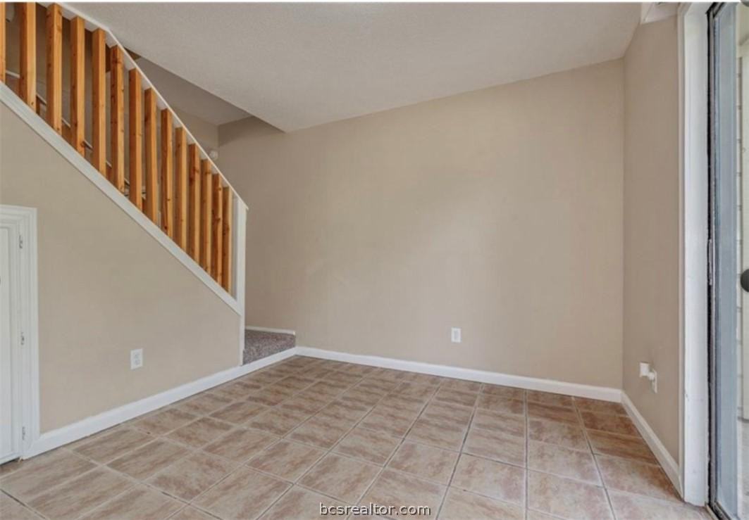 4513 Carter Creek Pkwy - Photo 3 of 6