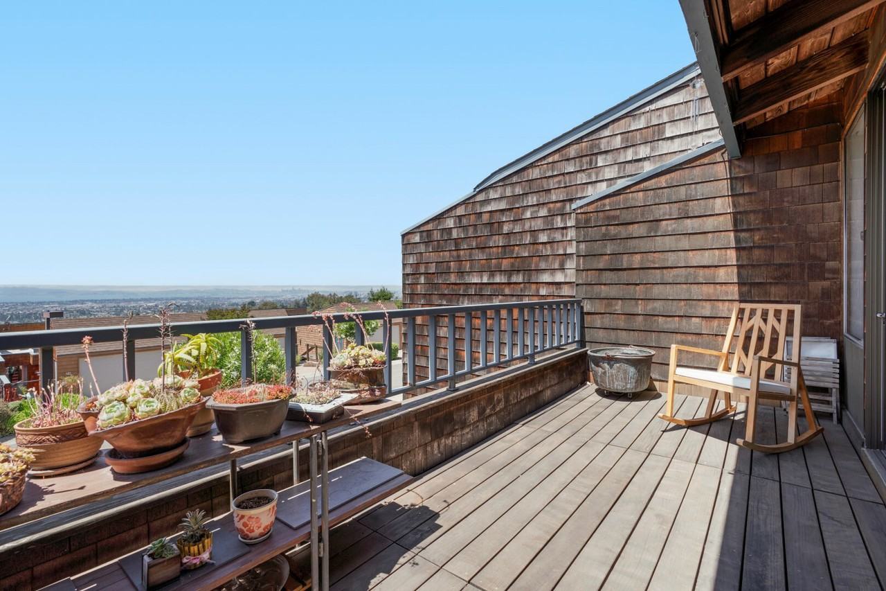 55 Sereno Cir - Photo 2 of 36