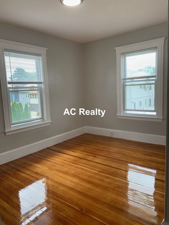 25 Bradbury Ave #2 - Photo 6 of 10