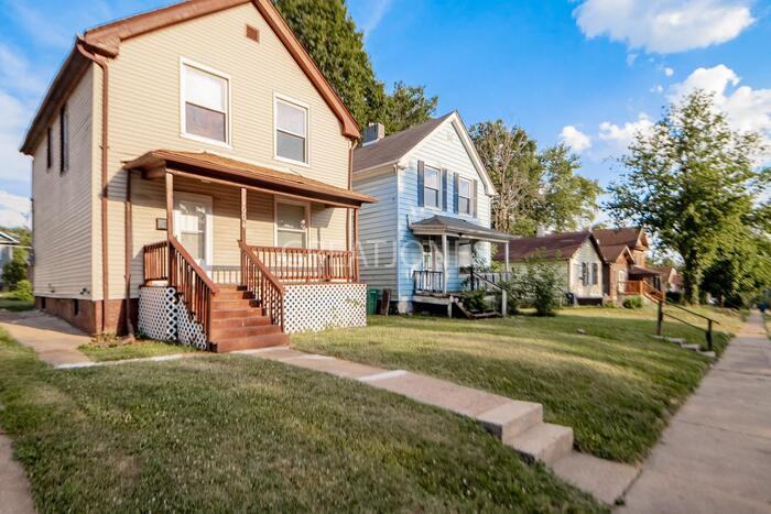 4004 Oakwood Ave - Photo 2 of 23