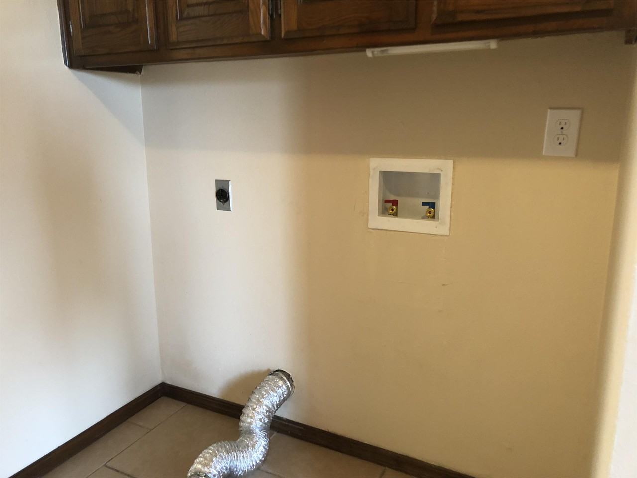 2128 Melrose Ct #1 - Photo 6 of 21