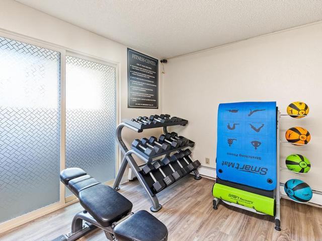 2420 W Reservoir Rd - Photo 3 of 34