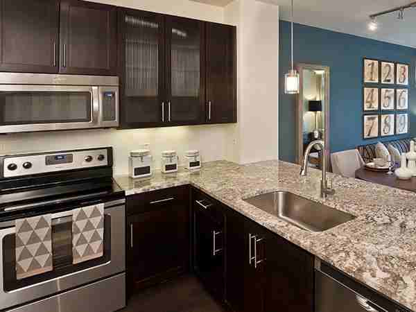 4848 N Goldwater Blvd - Photo 7 of 9