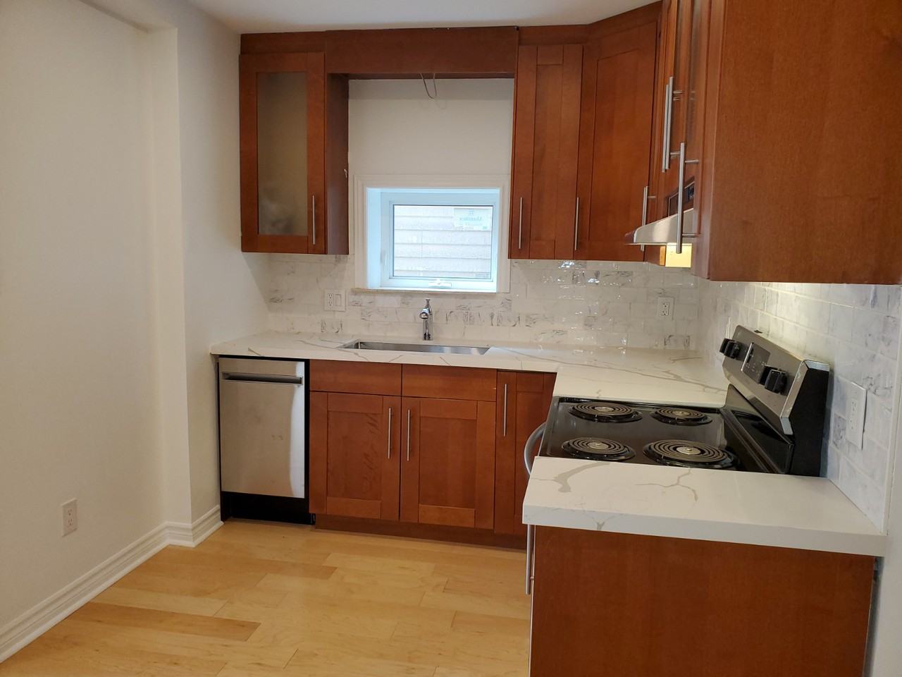 679 Vaughan Road #Main - Photo 6 of 11