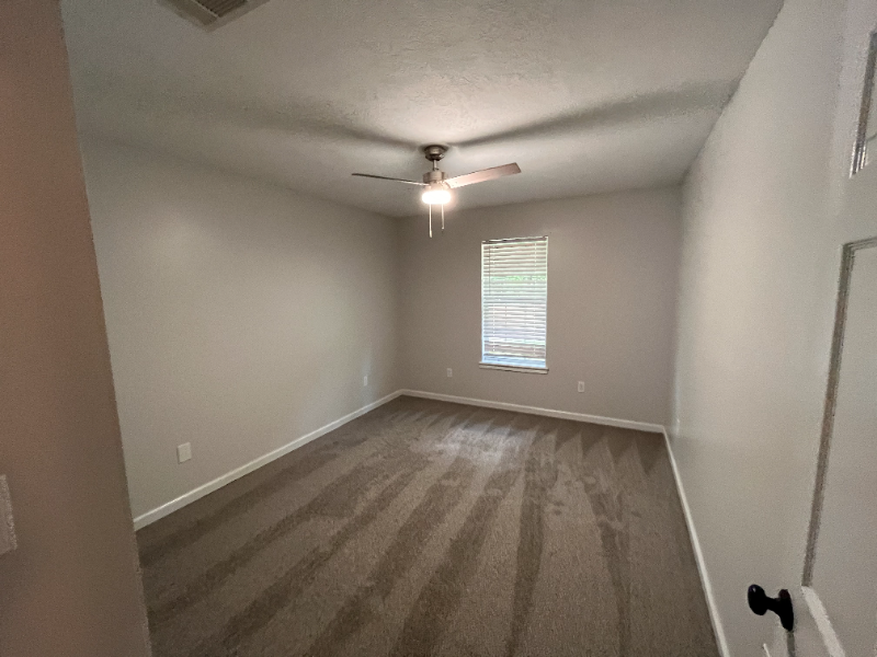 133 N Ridge Dr - Photo 2 of 18