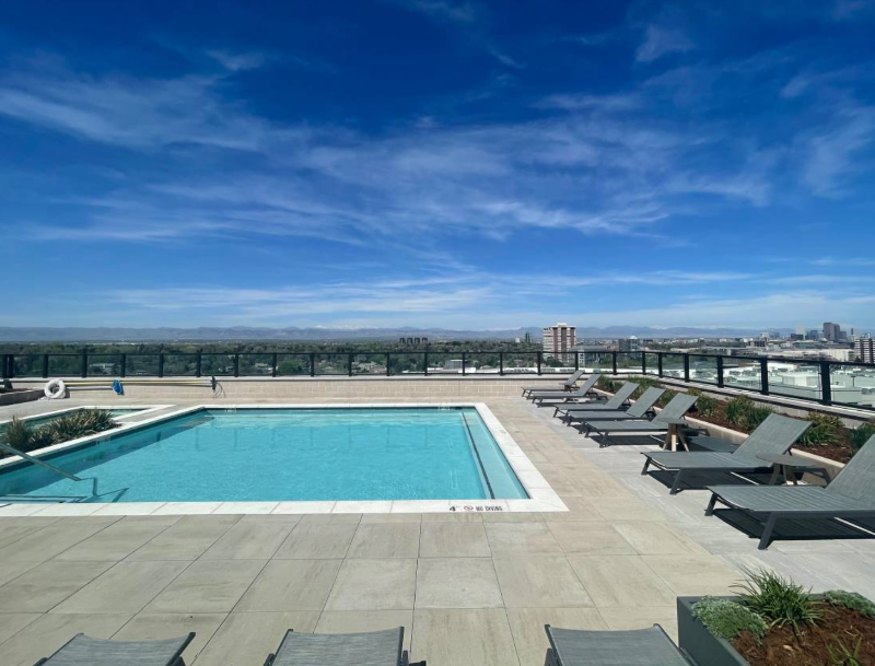 1045 N Lincoln St - Photo 2 of 27