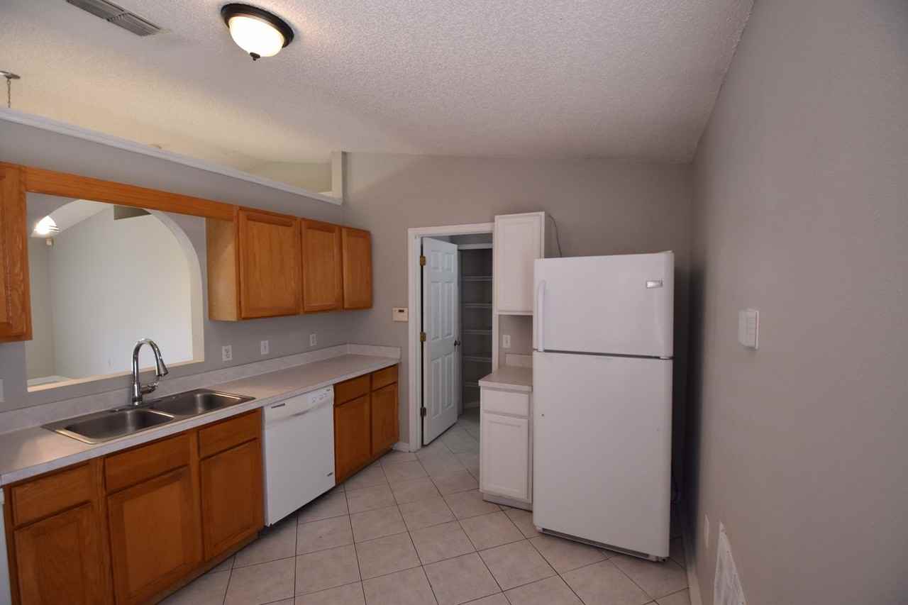 12630 Bent Bay Trl - Photo 3 of 10