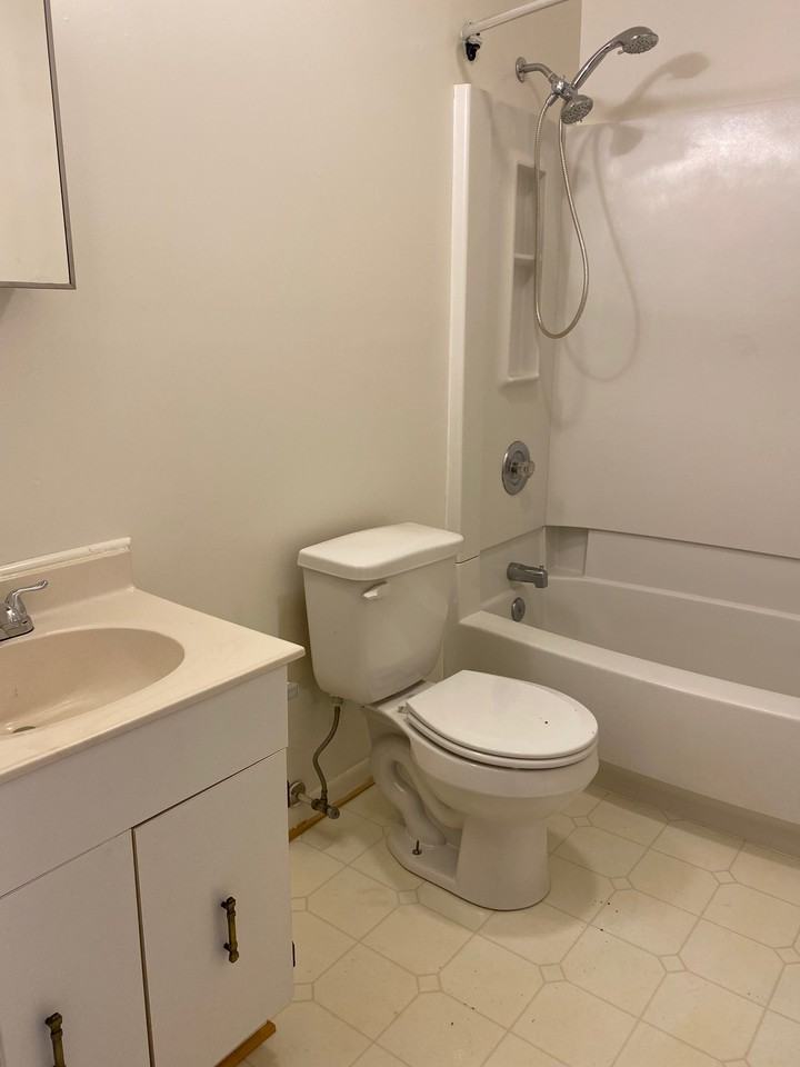 13 Thatch Ct - Photo 7 of 10