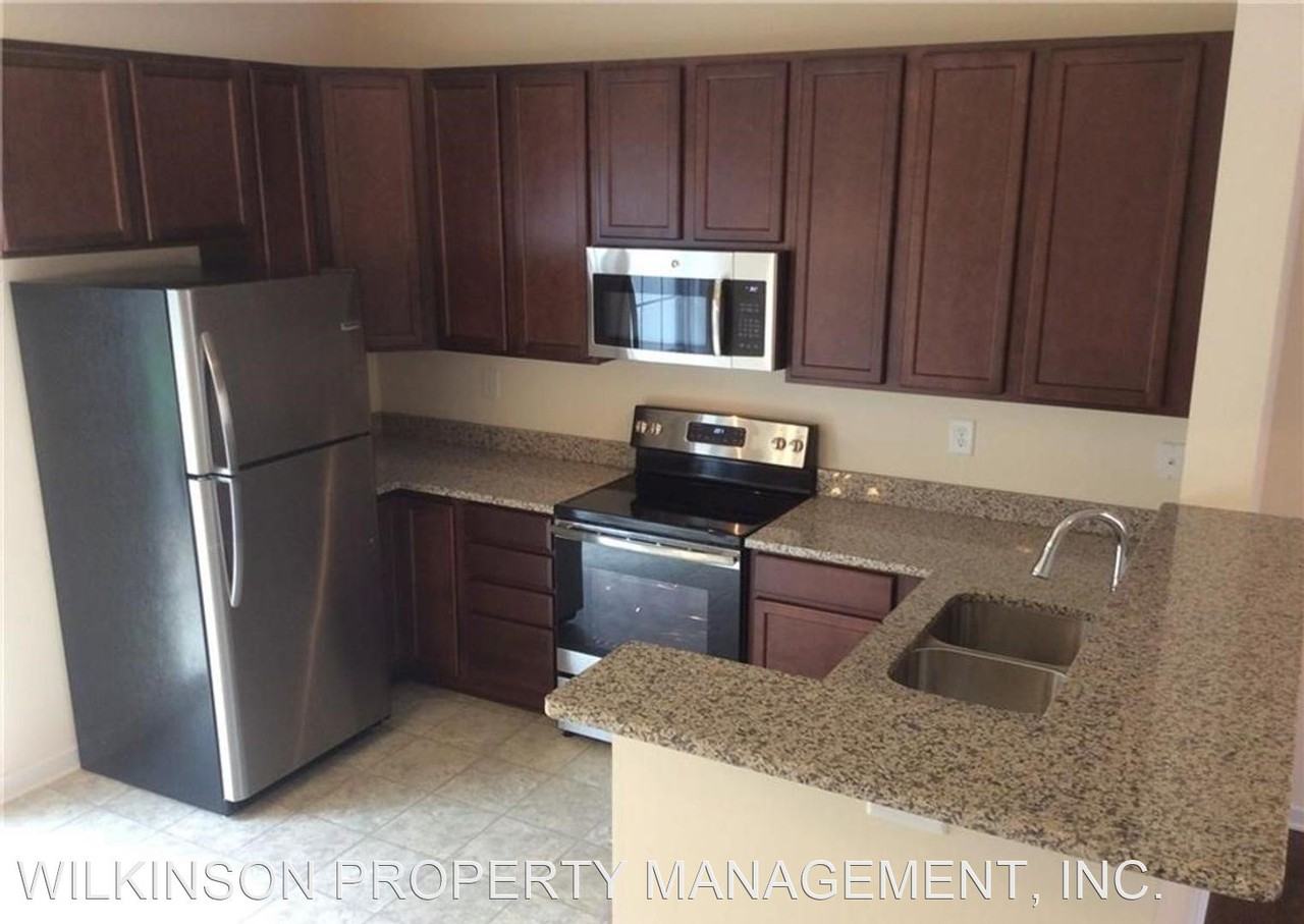 4716 Pepperstone Ln - Photo 3 of 7