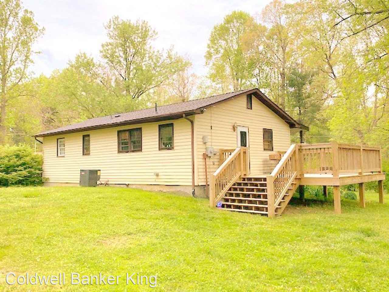 398 Highland Park Rd - Photo 2 of 12