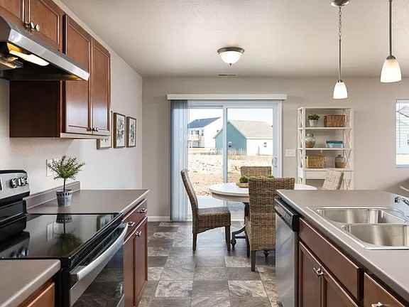 224 Station Hill St - Photo 2 of 15