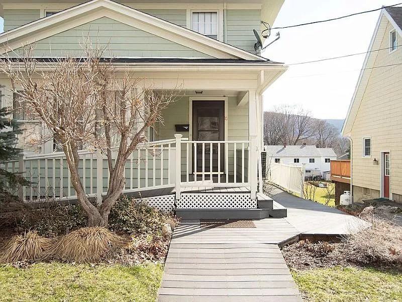 10 Wallace Ave - Photo 3 of 18