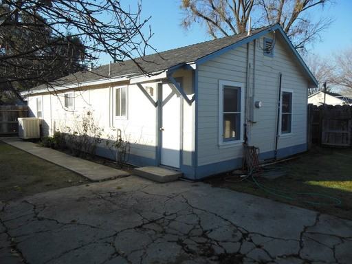 9574 Haskell Ave - Photo 3 of 17