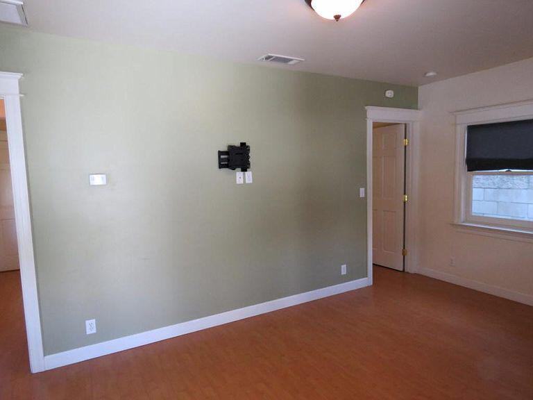 482 W Hammond St - Photo 2 of 19