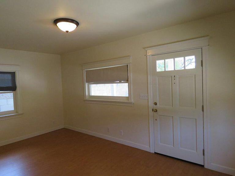 482 W Hammond St - Photo 3 of 19