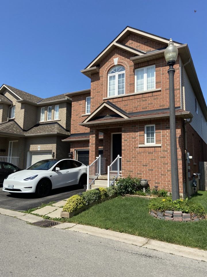 78 Peachwood Crescent Unit 6 - Photo 3 of 37