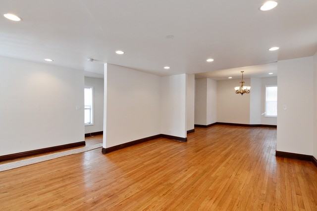 1027 Elliot Ct - Photo 3 of 21