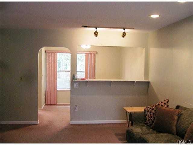 77 Winchester Ave - Photo 3 of 17