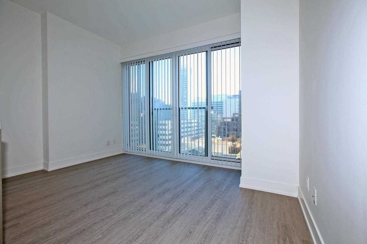 7 Grenville Street #1116 - Photo 3 of 27