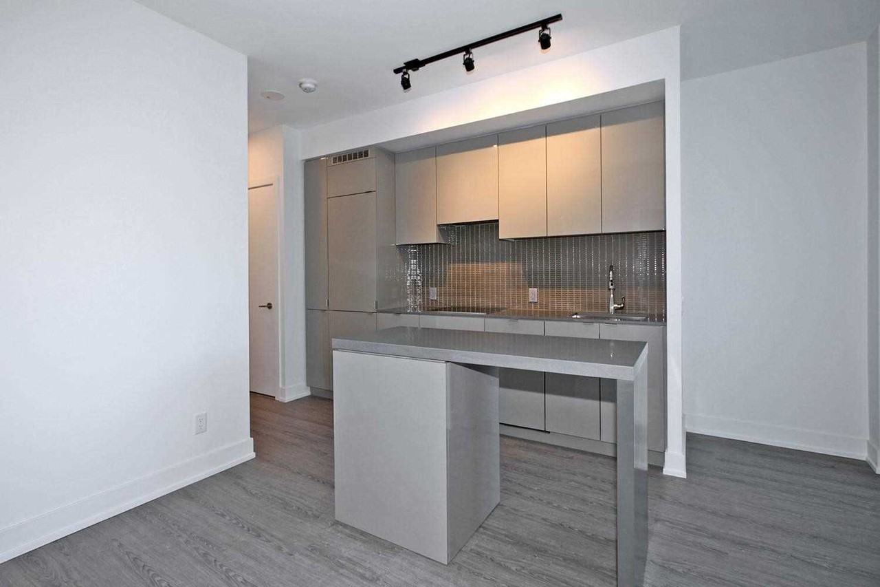 7 Grenville Street #1116 - Photo 6 of 27