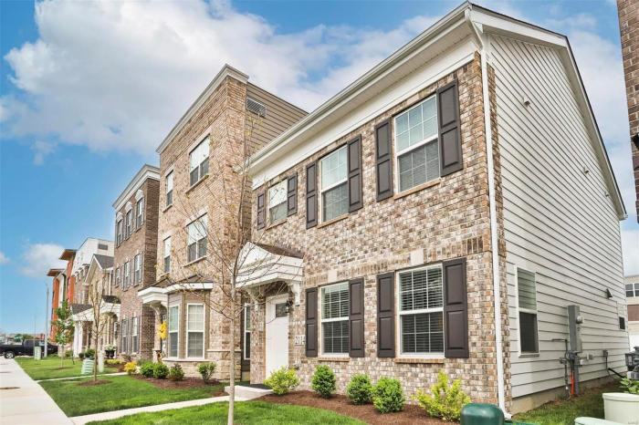 2114 Boardman St - Photo 2 of 24