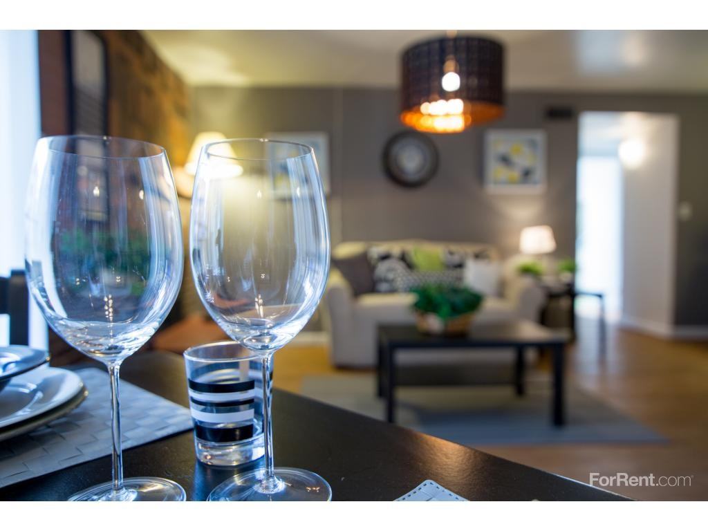 Mint Urban Infinity Apartments 1251 S Bellaire St, Denver, CO 80246