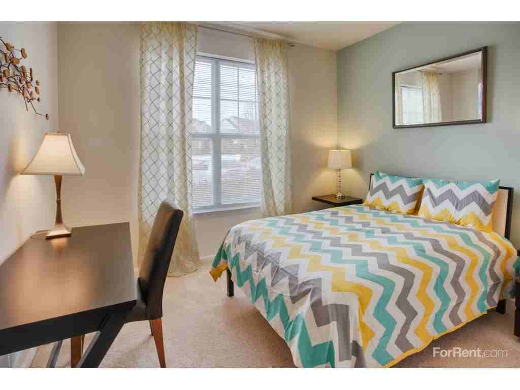 Station Square Apartment Homes - Photo 2 of 6