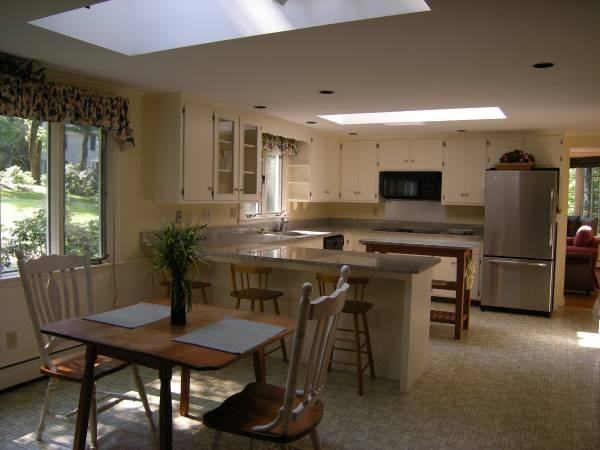 108 Sears Rd 108 - Photo 2 of 18